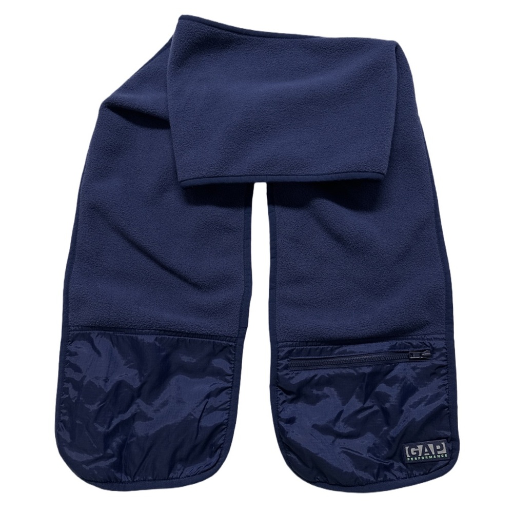 '01 GAP kids navy scarf with zipper pocket.